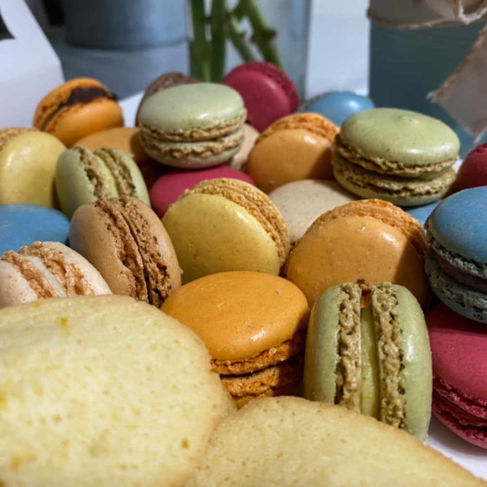 French Macaron - 12 Variety Pack